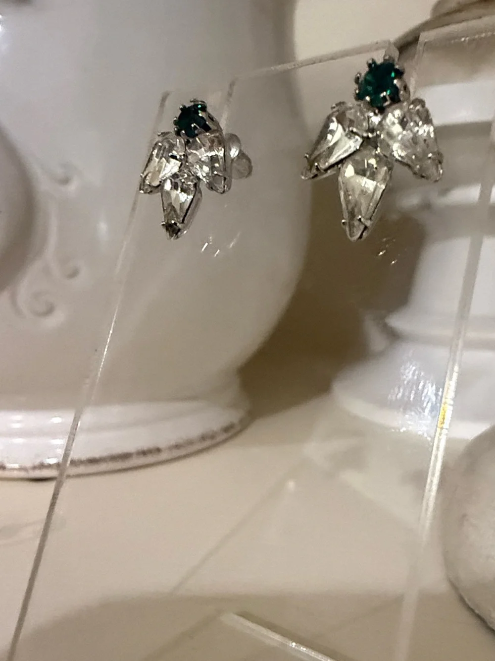 Silver Toned Pronged Studs With Emerald Accent